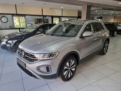 Grigio metallizzato Usata 2024 VW T-Roc Style SUV | 25.990 € (Ottimo prezzo)