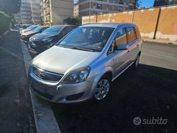 Grigio Usata 2013 Opel Zafira Monovolume | 4000 € (Ottimo prezzo)