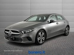 Grigio Usata 2021 Mercedes A200 Tre volumi | 23.900 € (Buon prezzo)