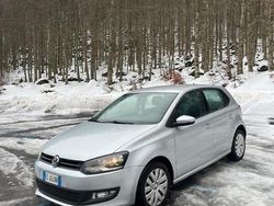 Grigio Usata 2011 VW Polo Comfortline Tre volumi | 6000 € (Buon prezzo)