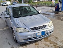Grigio Usata 2001 Opel Astra Tre volumi | 900 €