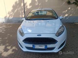 Bianco Usata 2016 Ford Fiesta Titanium Due volumi | 8990 € (Buon prezzo)