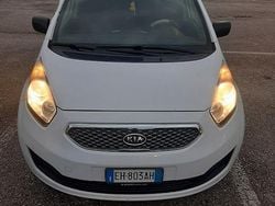 Bianco Usata 2011 Kia Venga Due volumi | 3500 € (Buon prezzo)