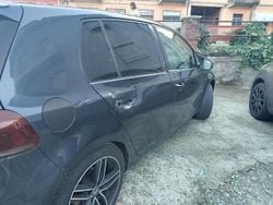 Grigio Usata 2010 VW Golf VI Tre volumi | 5000 € (Buon prezzo)
