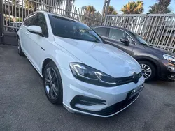 Bianco Usata 2017 VW Golf VII Edition Tre volumi | 14.990 € (Buon prezzo)