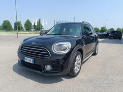 Midnight black metallizzato Usata 2018 Mini One D Countryman Hype SUV | 14.500 € (Ottimo prezzo)