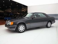Grigio metallizzato Usata 1992 Mercedes E300 Coupé | 23.800 €