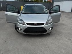 Usata 2009 Ford Focus Tre volumi | 3333 € (Molto cara)