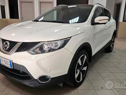 Bianco Usata 2015 Nissan Qashqai Tekna SUV | 11.500 € (Buon prezzo)