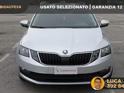 Grigio Usata 2017 Skoda Octavia Executive Station wagon | 10.950 € (Buon prezzo)