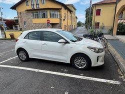 Bianco Usata 2019 Kia Rio Due volumi | 8500 € (Buon prezzo)