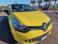 Giallo Usata 2014 Renault Clio IV Tre volumi | 7000 € (Cara)