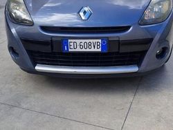 Grigio Usata 2010 Renault Clio II Due volumi | 1900 € (Buon prezzo)