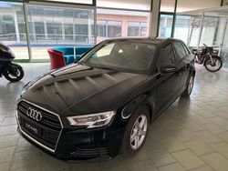 Nero Usata 2019 Audi A3 Sportback g-tron Business Due volumi | 17.700 € (Cara)