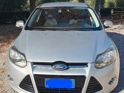 Grigio Usata 2011 Ford Focus Tre volumi | 3700 € (Cara)