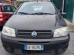 Nero Usata 2006 Fiat Punto Dynamic Tre volumi | 2300 € (Buon prezzo)