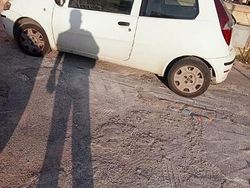 Bianco Usata 2007 Fiat Punto Due volumi | 1200 € (Ottimo prezzo)
