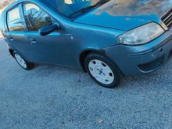 Usata 2006 Fiat Punto Tre volumi | 1350 € (Buon prezzo)