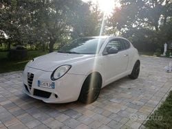 Bianco Usata 2011 Alfa Romeo MiTo Due volumi | 2500 € (Buon prezzo)