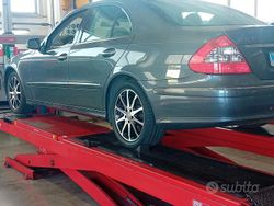 Grigio Usata 2009 Mercedes E320 Tre volumi | 9500 €