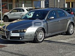 Grigio Usata 2007 Alfa Romeo 159 Distinctive Tre volumi | 3900 € (Buon prezzo)