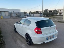 Bianco Usata 2009 BMW 116 Due volumi | 9000 €