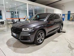 Grigio Usata 2017 Audi Q5 S-Line SUV | 20.500 € (Cara)