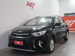 Usata 2022 Kia Stonic Urban SUV | 14.900 € (Buon prezzo)