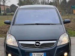 Usata 2008 Opel Zafira Monovolume | 2500 € (Cara)
