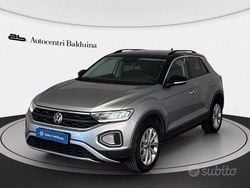 Pyrit silver met/tetto nero me Usata 2022 VW T-Roc Life SUV | 20.900 € (Buon prezzo)