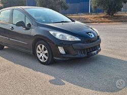 Nero Usata 2010 Peugeot 308 Tre volumi | 2800 € (Buon prezzo)