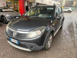 Grigio Usata 2012 Dacia Sandero Stepway Tre volumi | 3900 € (Ottimo prezzo)