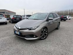 Grigio Usata 2015 Toyota Auris Station wagon | 8900 € (Buon prezzo)