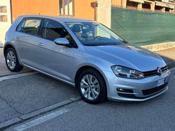 Grigio Usata 2014 VW Golf Highline Tre volumi | 7900 € (Ottimo prezzo)