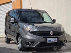 Grigio Usata 2017 Fiat Doblò Monovolume | 8800 € (Buon prezzo)