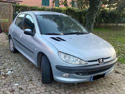 Blu/azzurro Usata 2004 Peugeot 206 Tre volumi | 1000 € (Ottimo prezzo)