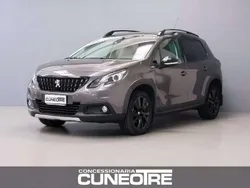 Grigio platinum met. Usata 2019 Peugeot 2008 GT-line SUV | 13.500 € (Buon prezzo)
