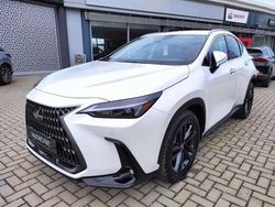 Bianco Nuova 2025 Lexus NX450h+ SUV | 63.000 € (Buon prezzo)