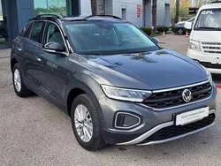 Antracite Usata 2023 VW T-Roc Life SUV | 25.500 € (Buon prezzo)