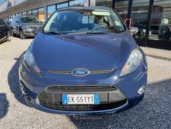 Blu Usata 2012 Ford Fiesta Tre volumi | 3300 € (Buon prezzo)