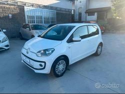 Bianco Usata 2013 VW up! Due volumi | 3600 € (Buon prezzo)