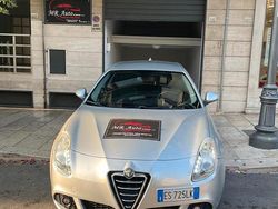 Argento Usata 2014 Alfa Romeo Giulietta Exclusive Tre volumi | 7000 € (Buon prezzo)