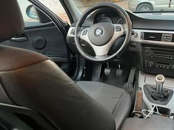 Nero Usata 2006 BMW 318 Tre volumi | 1800 €