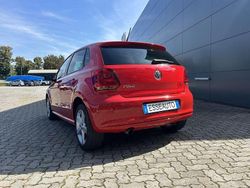 Rosso Usata 2013 VW Polo Highline Tre volumi | 9900 € (Buon prezzo)