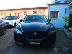 Nero Usata 2017 Jaguar F-Pace R-Sport SUV | 19.300 € (Cara)
