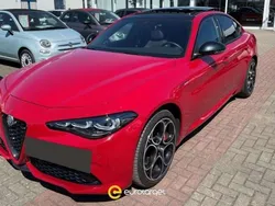 Rosso Usata 2023 Alfa Romeo Giulia Competizione Tre volumi | 46.950 € (Molto cara)