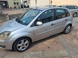 Giallo Usata 2008 Ford Fiesta Due volumi | 1800 € (Cara)