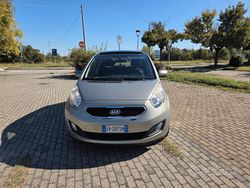Beige Usata 2014 Kia Venga Active Due volumi | 5000 € (Buon prezzo)