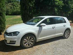Bianco Usata 2016 VW Golf Comfortline Tre volumi | 9000 € (Buon prezzo)