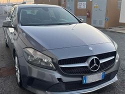 Grigio Usata 2016 Mercedes A180 Tre volumi | 8000 € (Super prezzo)